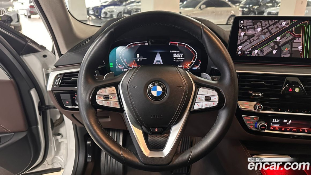 BMW 5-Series 530i xDrive Luxury, 2023