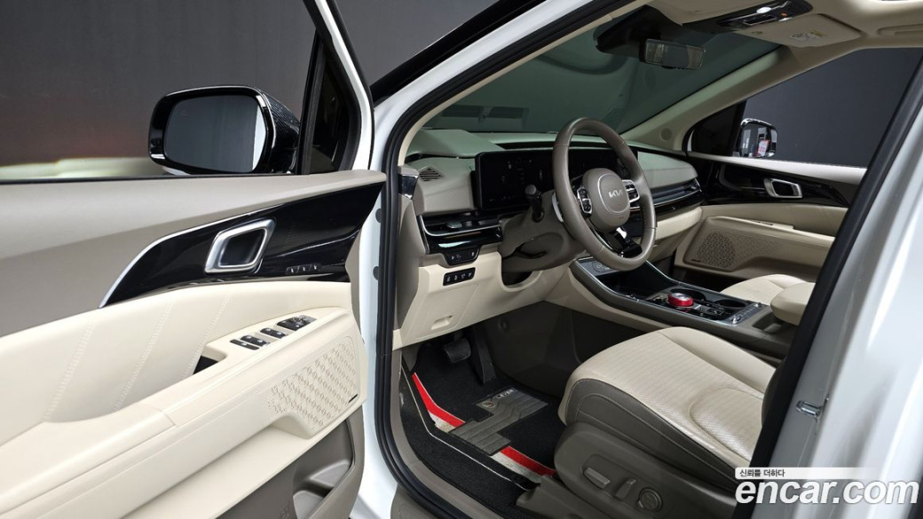 Kia Carnival 7-Seater Signature, 2024