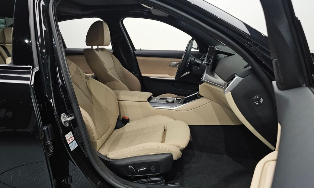 BMW 3-Series 320i M Sport, 2024