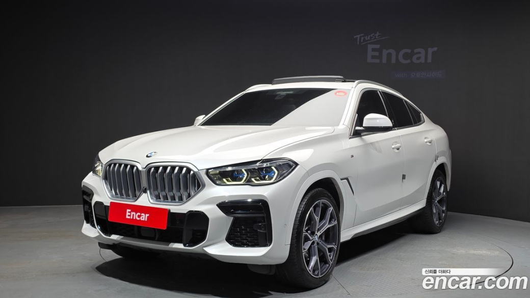 BMW X6 xDrive40i M Sport, 2022