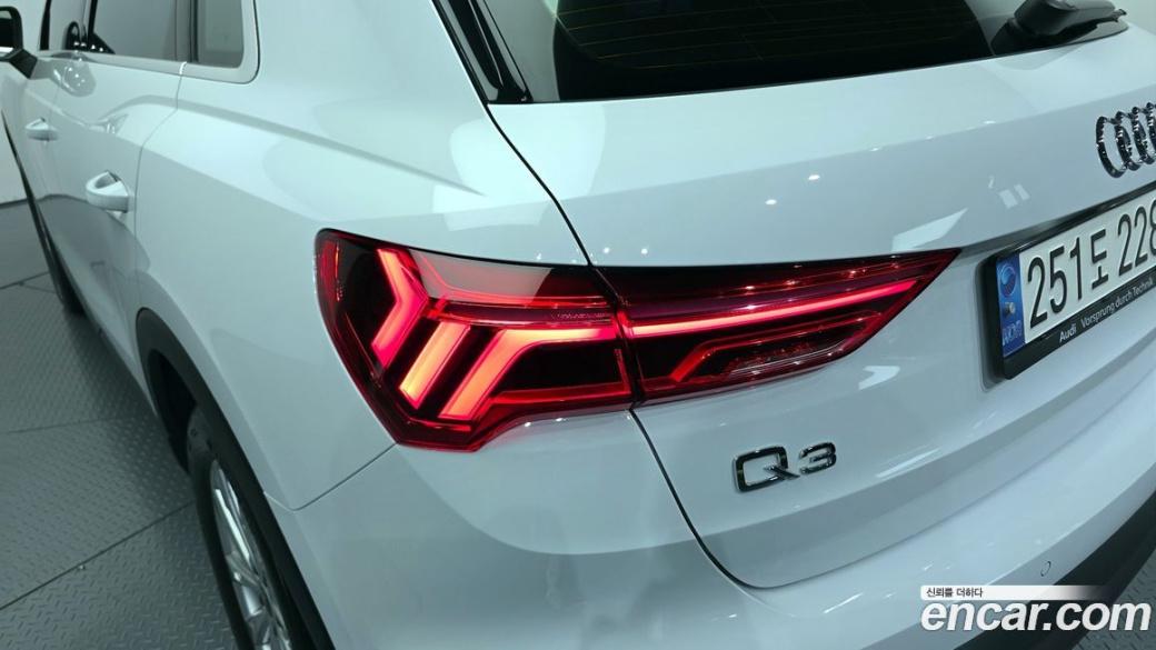 Audi Q3 35 TDI, 2022