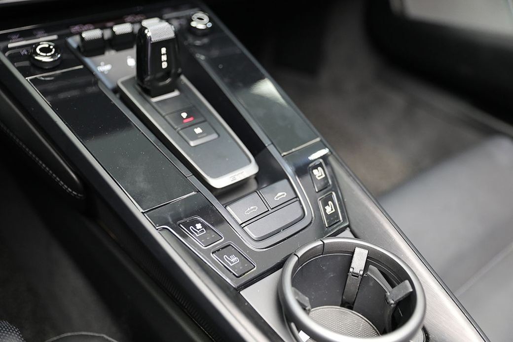 Porsche 911 Targa 4 GTS, 2023