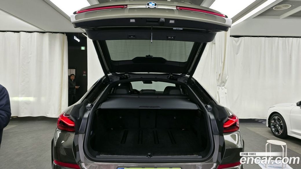 BMW X6 xDrive40i M Sport, 2022