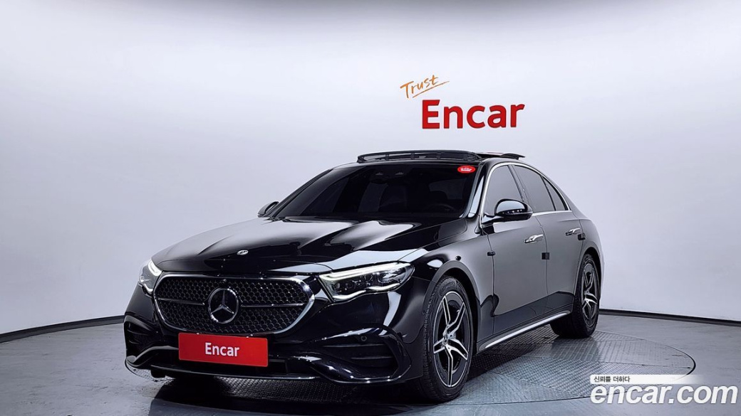 Mercedes-Benz E-Class E300 4MATIC AMG Line, 2024