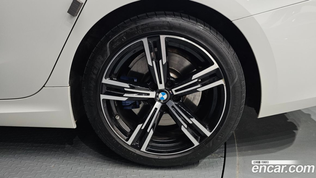 BMW 3-Series 320i M Sport, 2024