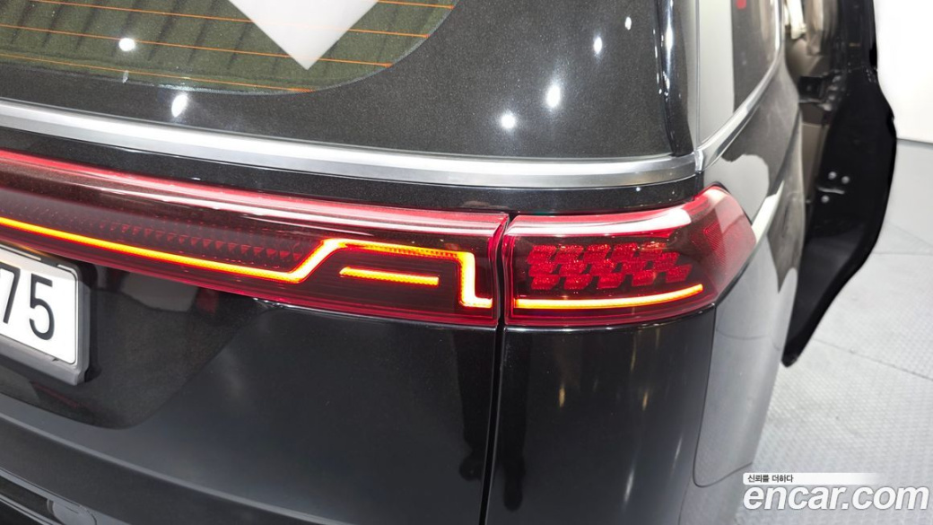 Kia Carnival 7-Seater Hi-Limousine, 2022