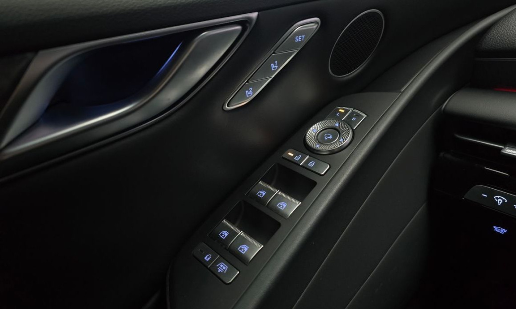 Genesis G80 Gasoline 2.5 Turbo 2WD, 2025