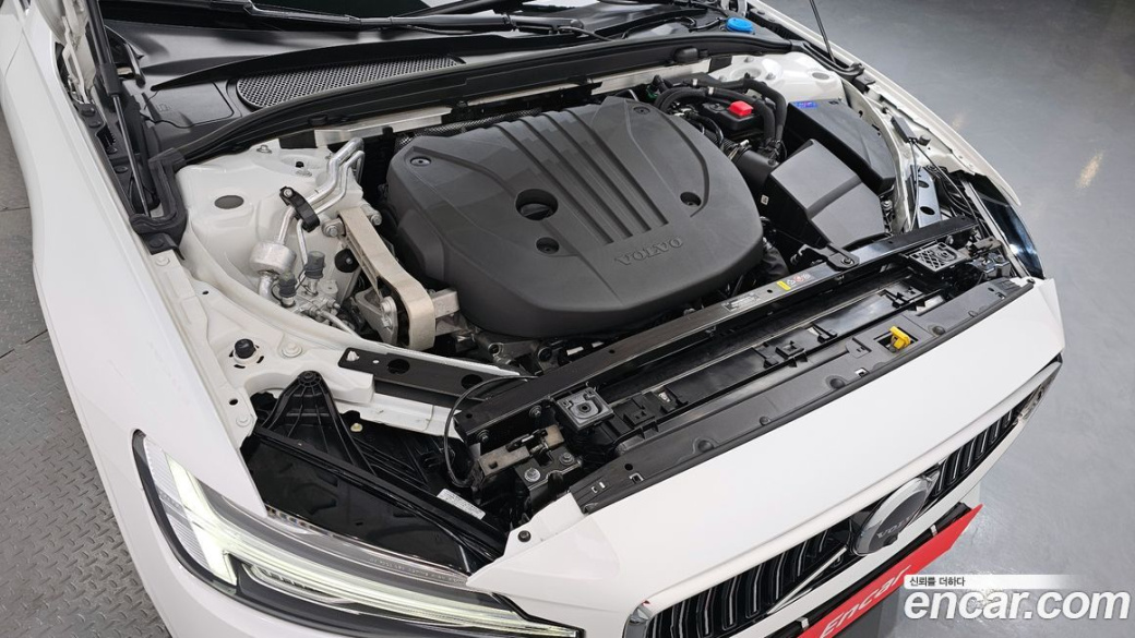 Volvo S60 B5 Ultimate Bright, 2024