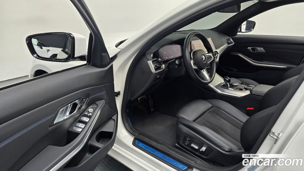 BMW 3-Series 320i M Sport, 2022