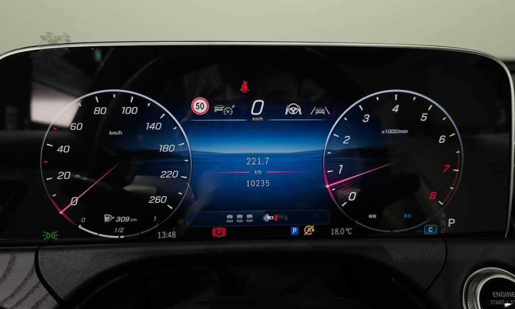 Mercedes-Benz E-Class E200 Avantgarde, 2025
