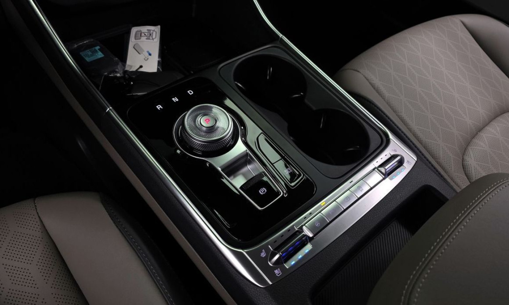 Kia Carnival 9-Seater Noblesse, 2025