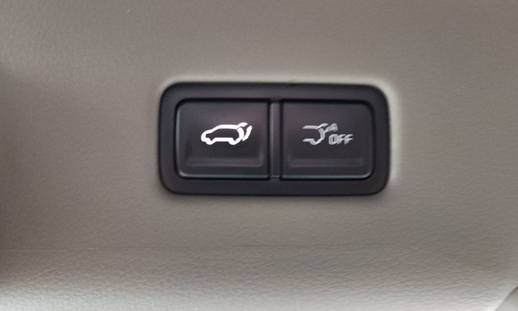 Kia Carnival 9-Seater Gravity, 2025