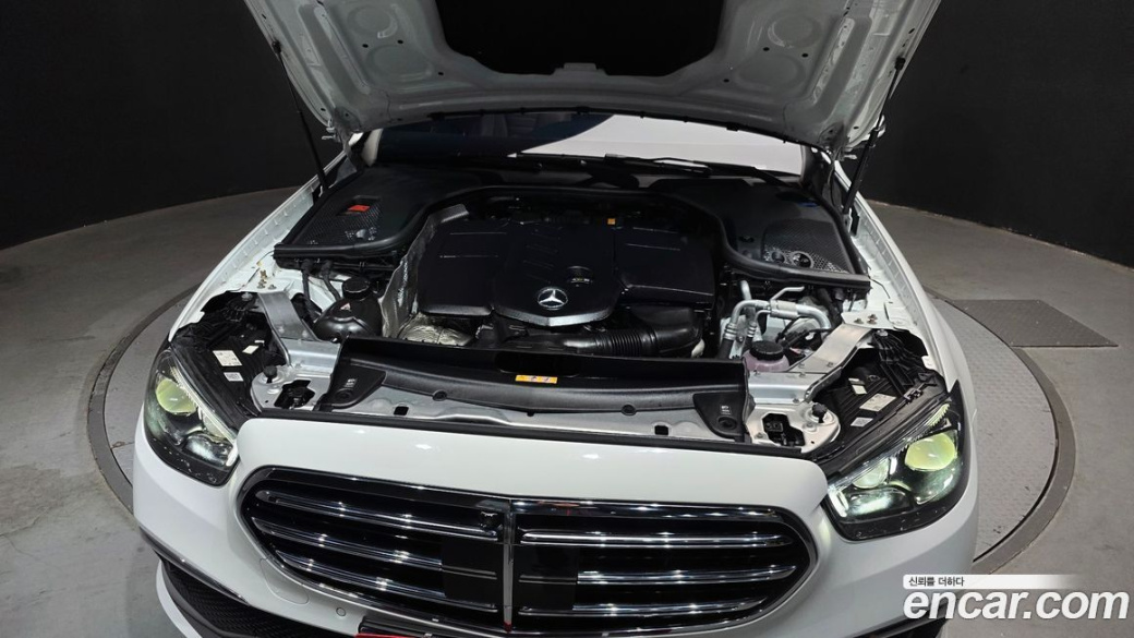 Mercedes-Benz E-Class E220d 4MATIC Exclusive, 2023