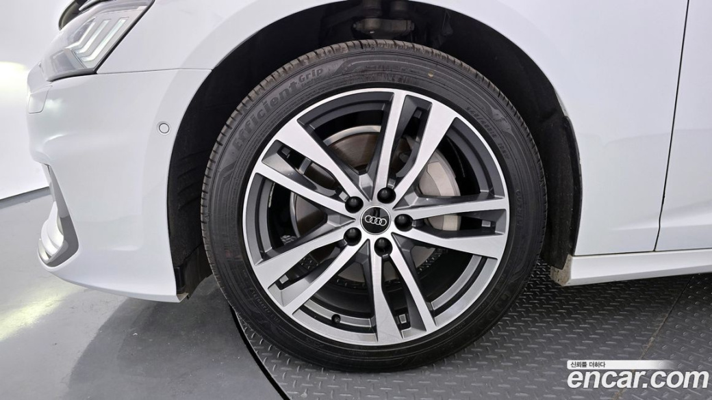 Audi A6 45 TFSI Premium, 2023