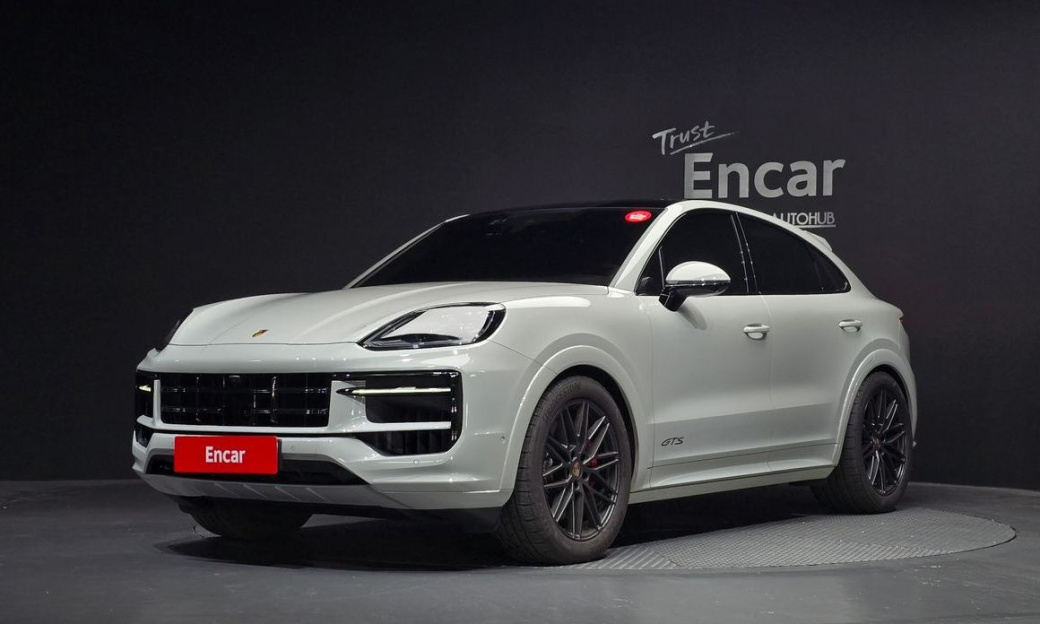 Porsche Cayenne 4.0 GTS Coupe, 2025