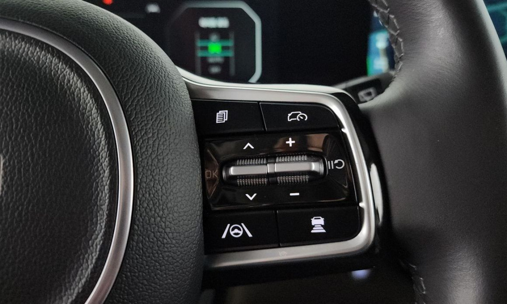 Kia Carnival 9-Seater Noblesse, 2024
