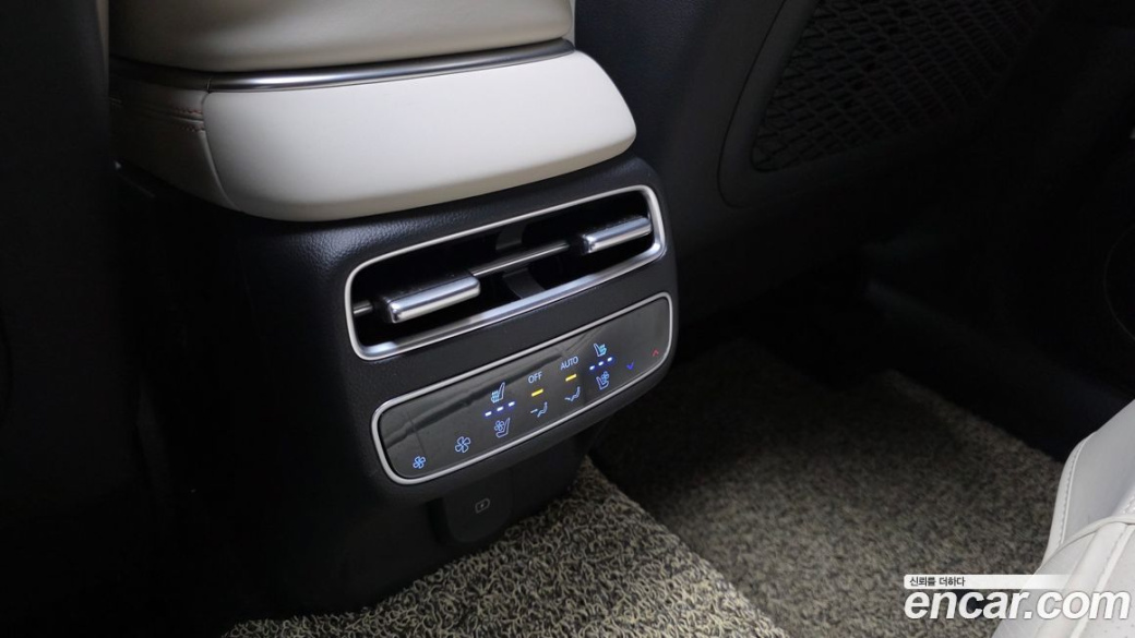 Genesis GV70 2.5T Gasoline 2WD, 2025