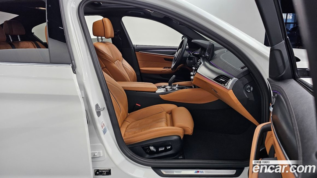 BMW 5-Series 520i M Sport, 2023