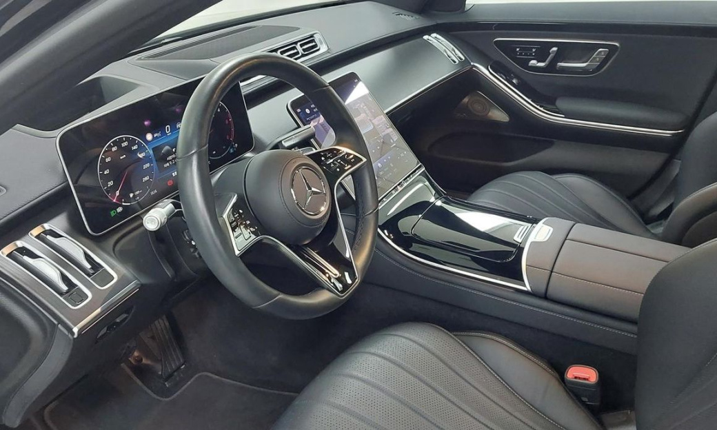 Mercedes-Benz S-Class S350 d 4MATIC, 2025
