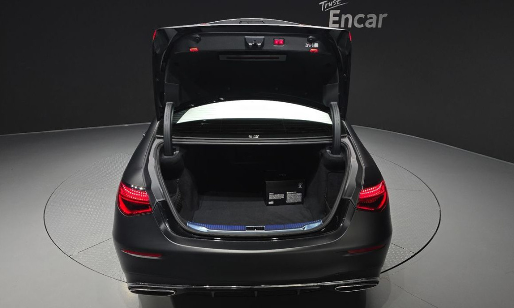 Mercedes-Benz S-Class S450 4MATIC, 2026