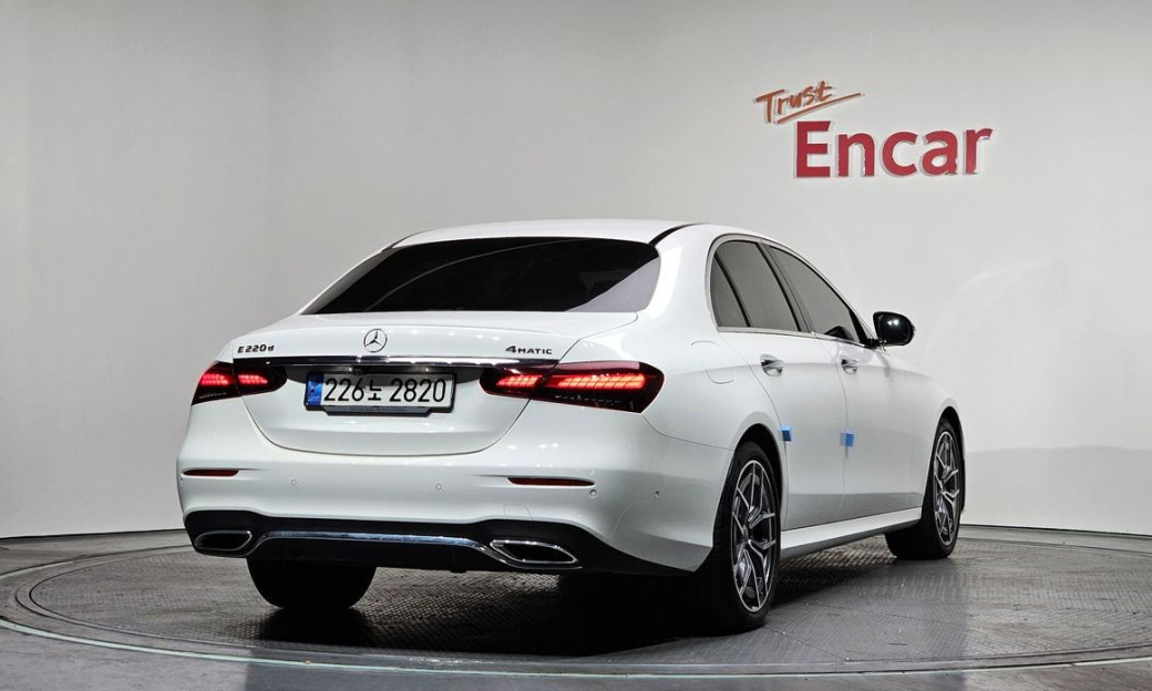 Mercedes-Benz E-Class E220d 4MATIC AMG Line, 2022