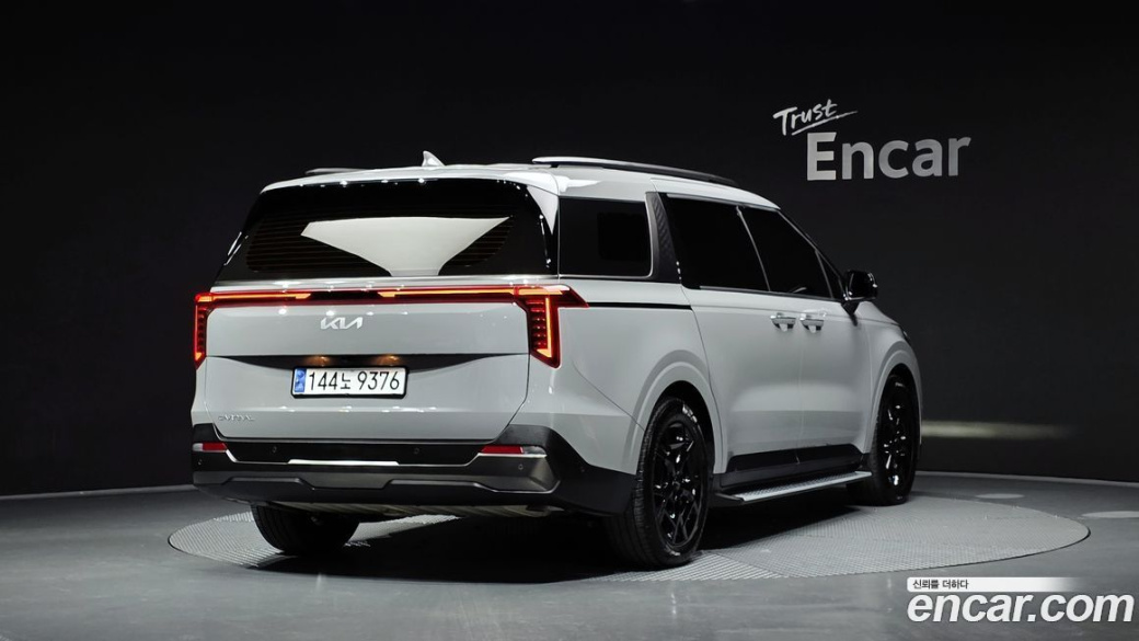 Kia Carnival 7-Seater Gravity, 2025