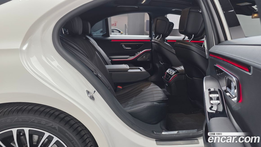 Mercedes-Benz S-Class S350 d, 2022
