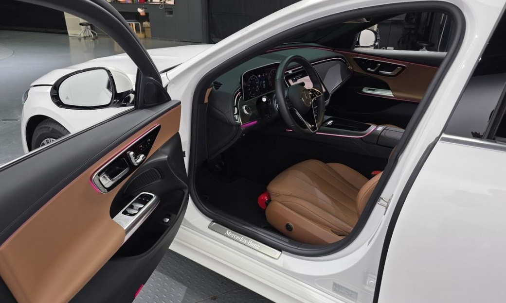 Mercedes-Benz E-Class E200 Avantgarde, 2025