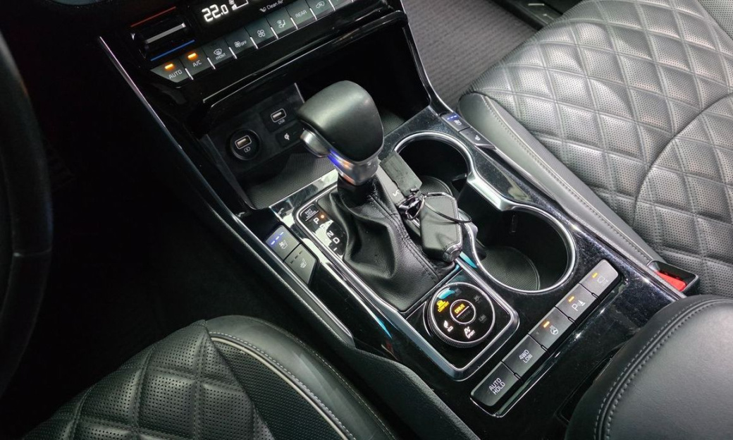 Kia Mohave Diesel 3.0 4WD 6-Seater, 2022