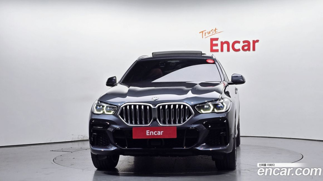 BMW X6 xDrive40i M Sport, 2022