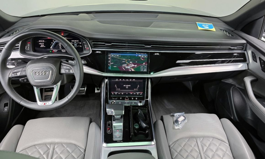 Audi Q8 55 TFSI Quattro Premium, 2023