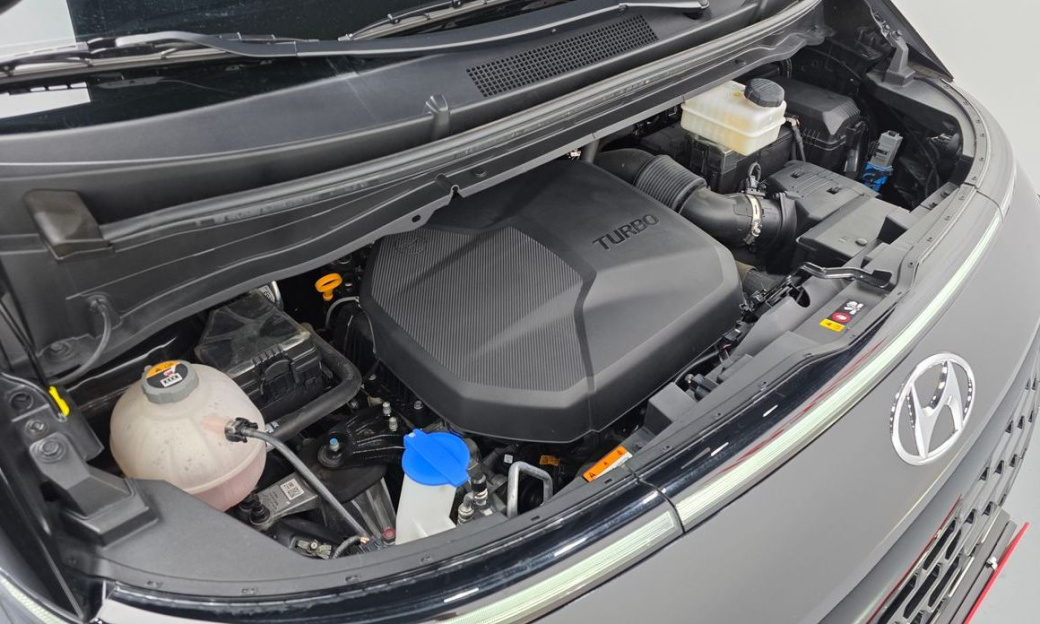 Hyundai Staria Tourer 9-Seater, 2024