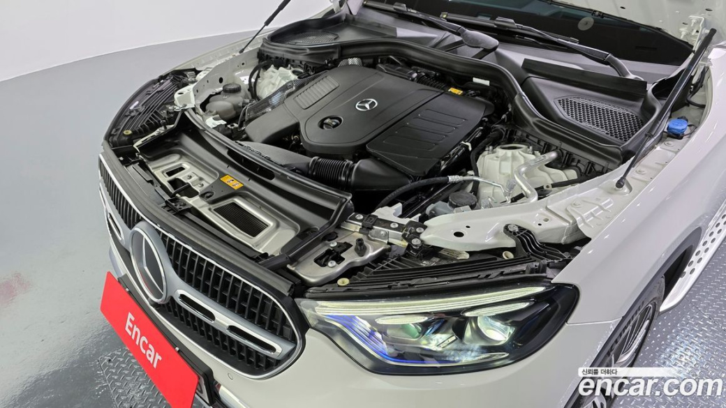 Mercedes-Benz GLC-Class GLC 300 4MATIC Avantgarde, 2025