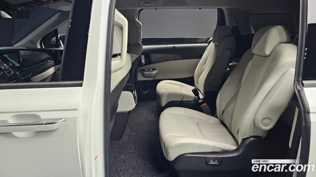 Kia Carnival 9-Seater Noblesse, 2022