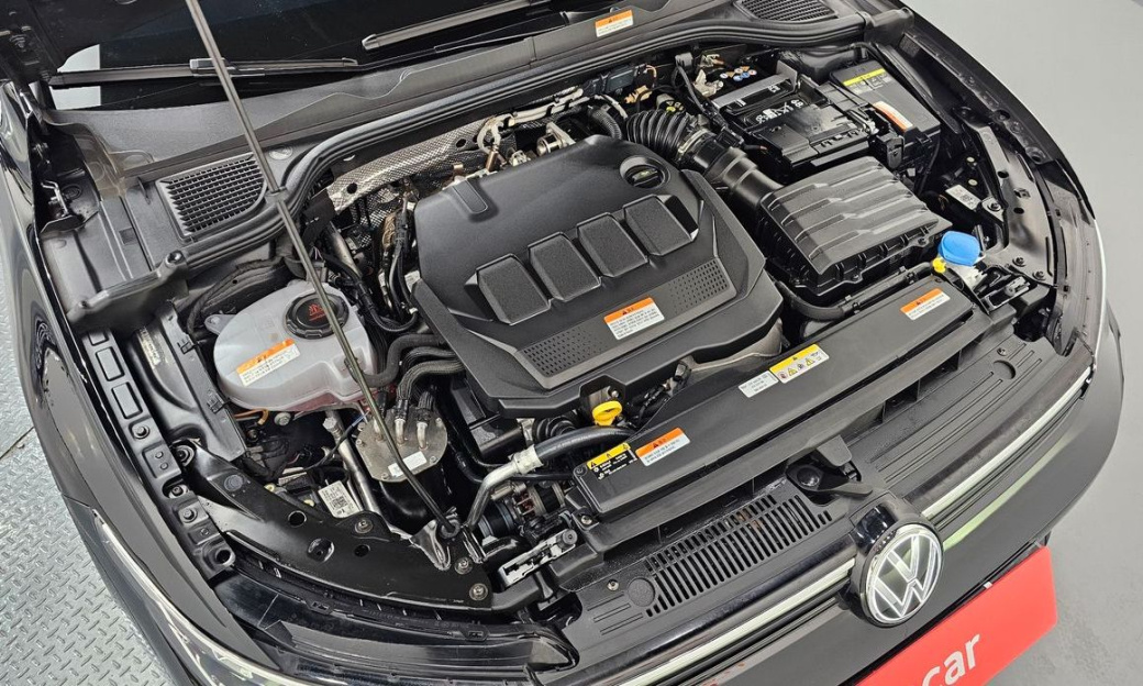 Volkswagen Golf 2.0 TDI Prestige, 2025