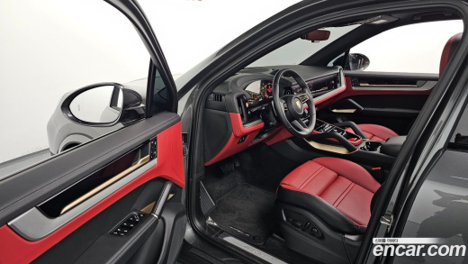 Porsche Cayenne 3.0, 2024