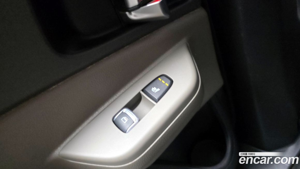 Kia Carnival 9-Seater Prestige, 2025