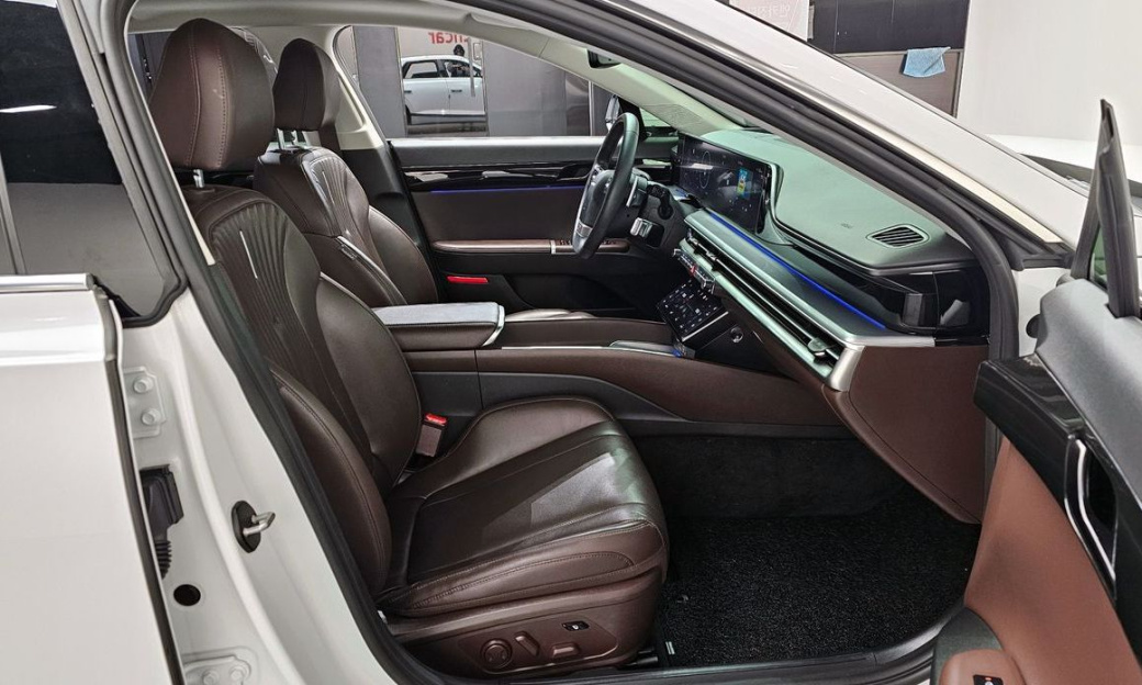Hyundai Grandeur 2,5 Gasoline 2WD, 2023