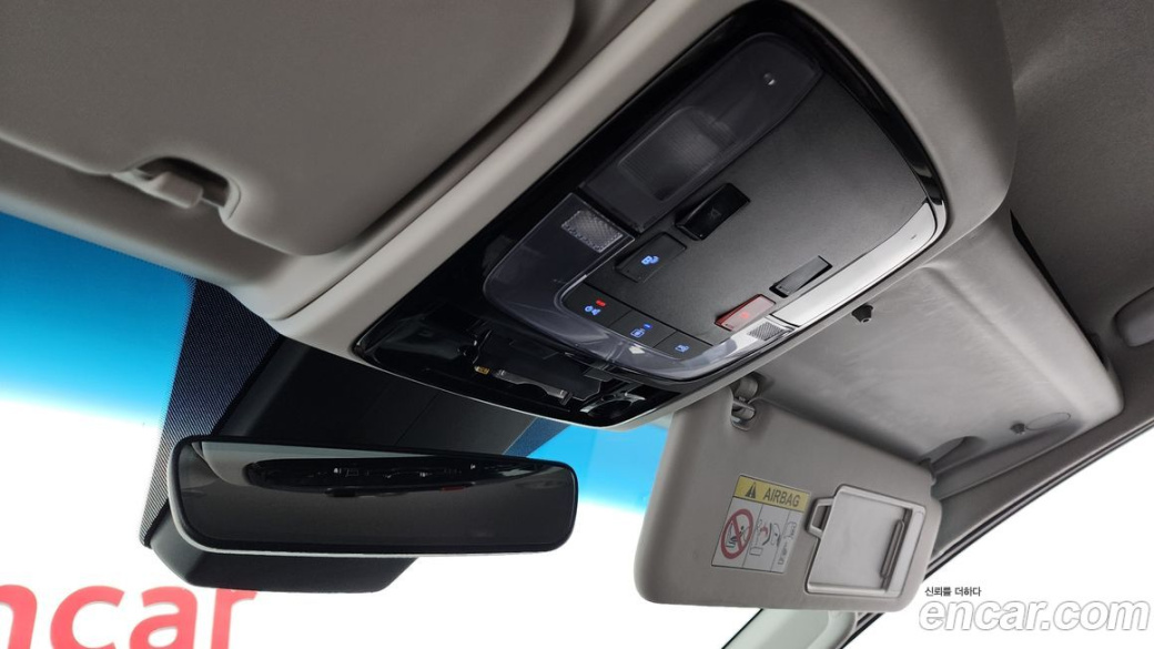 Hyundai Staria 4WD Tourer 9-Seater, 2023