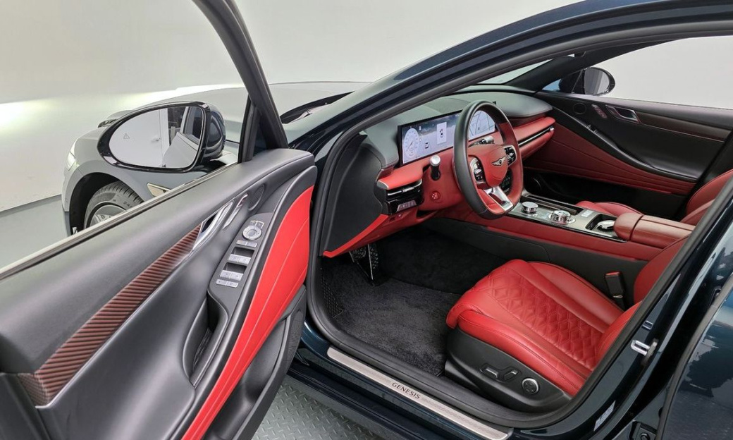 Genesis G80 Gasoline 2.5 Turbo AWD, 2025