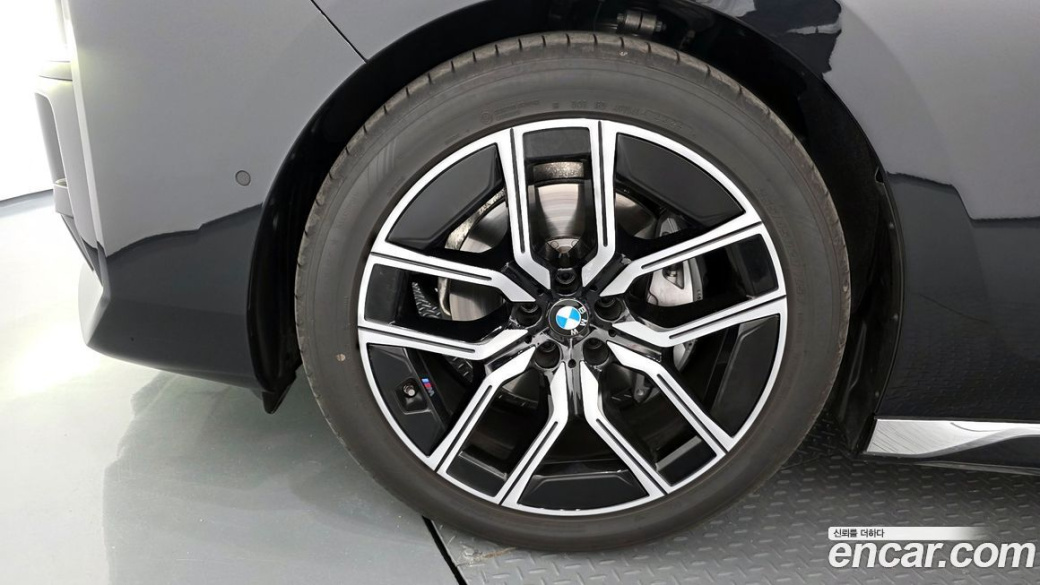 BMW 7-Series 740d xDrive M Sport, 2025