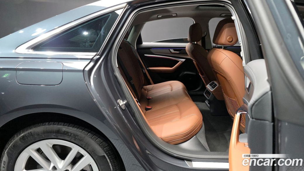 Audi A6 45 TFSI, 2023