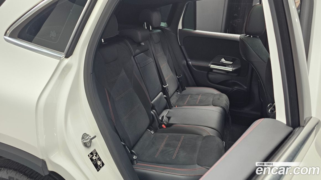 Mercedes-Benz GLA-Class GLA250 4MATIC, 2022