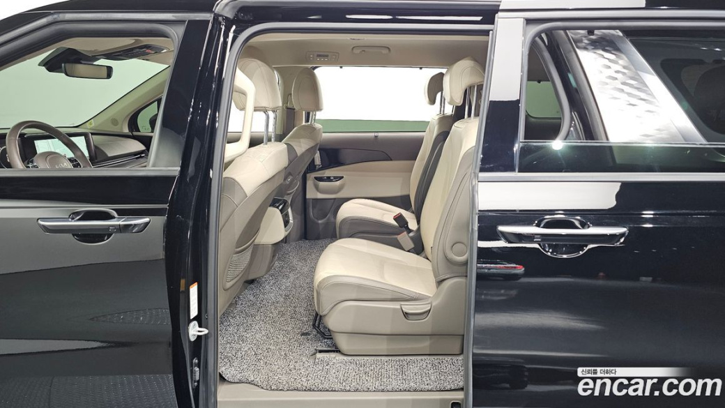 Kia Carnival 9-Seater Noblesse, 2022