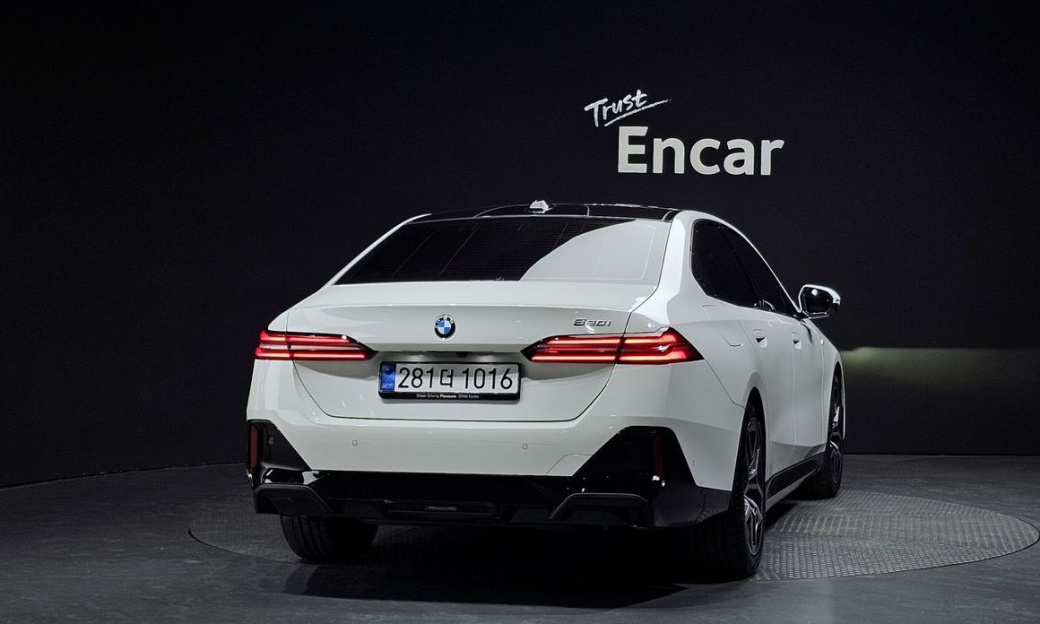 BMW 5-Series 520i M Sport, 2025