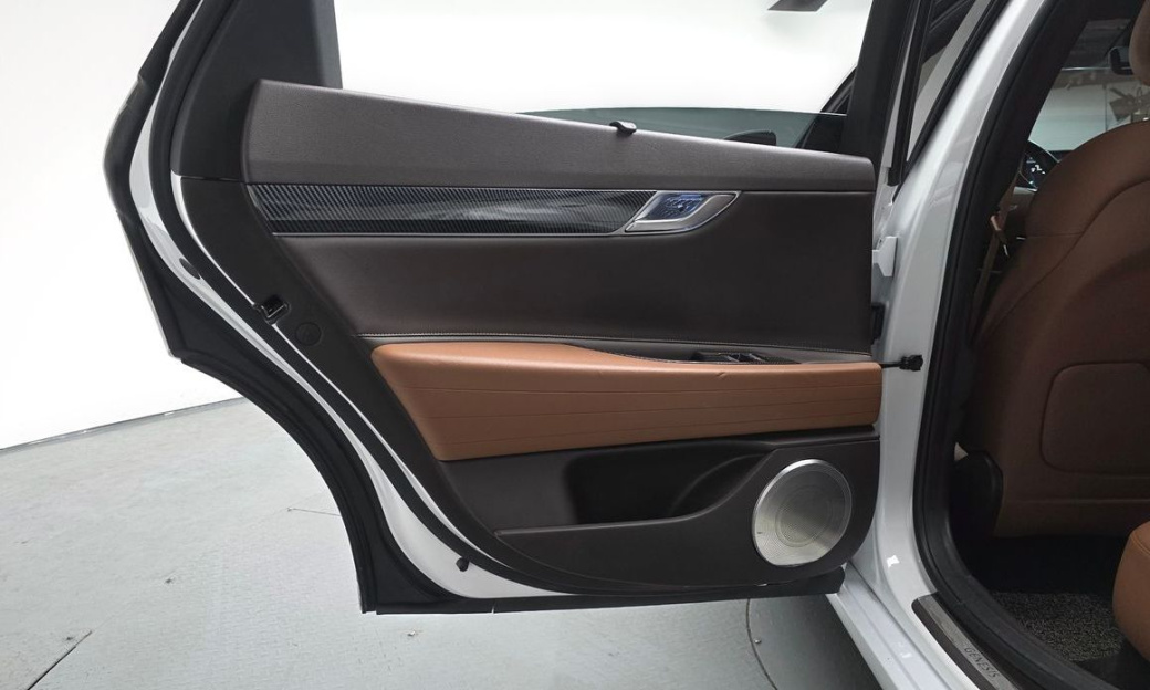 Genesis G80 Gasoline 2.5 Turbo AWD, 2022