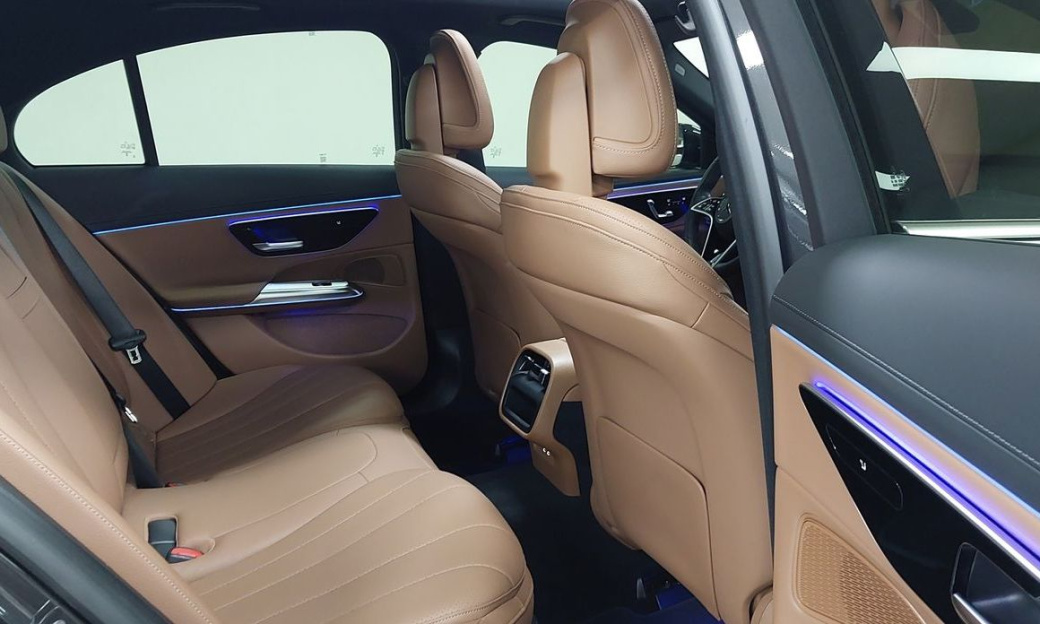 Mercedes-Benz E-Class E220d 4MATIC Exclusive, 2024