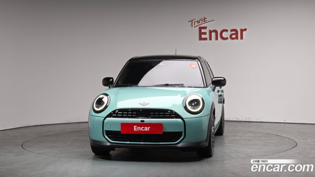 Mini Cooper 5Door Essential, 2025