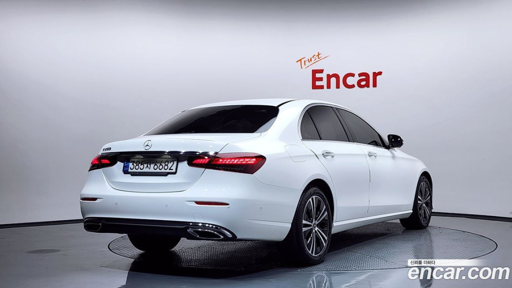 Mercedes-Benz E-Class E250 Avantgarde, 2022