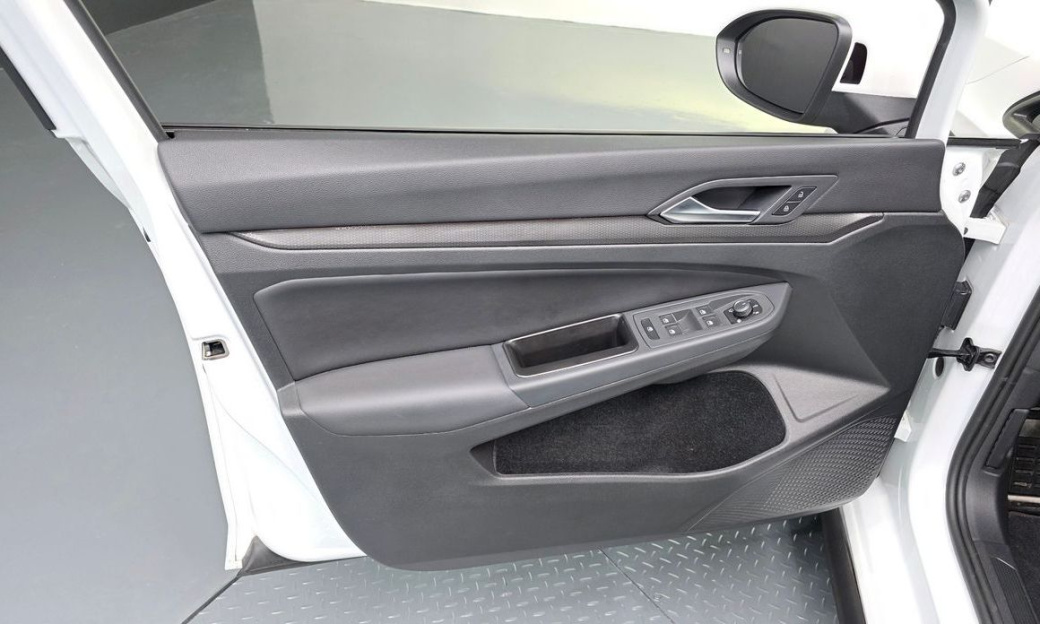 Volkswagen Golf 2.0 GTI, 2024